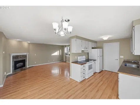 1640 Maxwell Street Coos Bay OR 97420