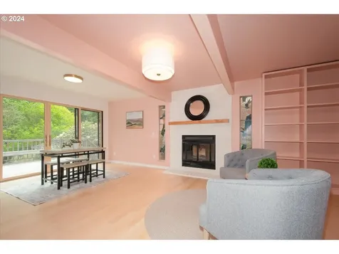 10324 Sw 14th Drive Portland OR 97219