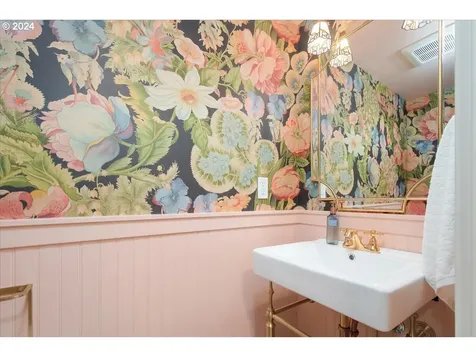10324 Sw 14th Drive Portland OR 97219