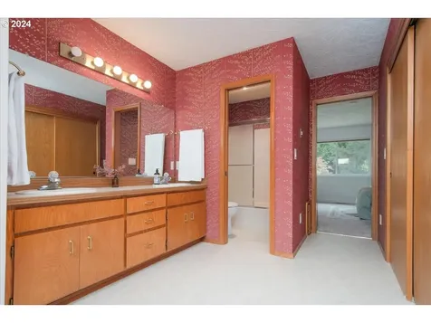 10324 Sw 14th Drive Portland OR 97219