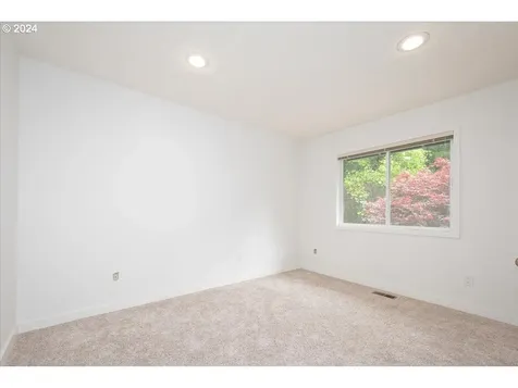 10324 Sw 14th Drive Portland OR 97219