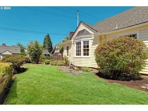 6003 Se Stephens Street Portland OR 97215