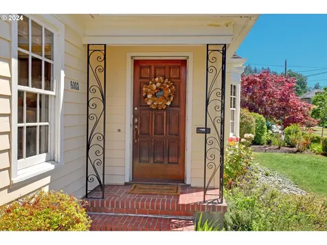 6003 Se Stephens Street Portland OR 97215