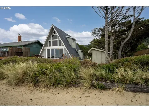 17820 Ocean Boulevard Rockaway Beach OR 97136