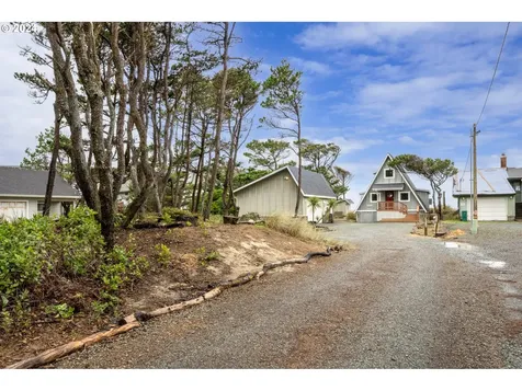 17820 Ocean Boulevard Rockaway Beach OR 97136