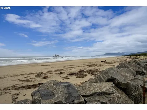 17820 Ocean Boulevard Rockaway Beach OR 97136