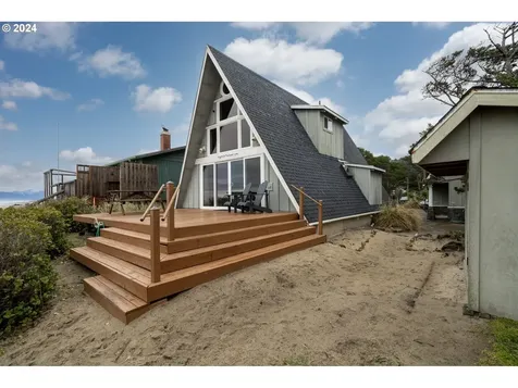 17820 Ocean Boulevard Rockaway Beach OR 97136