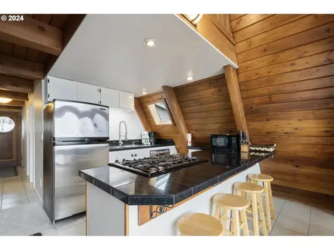 17820 Ocean Boulevard Rockaway Beach OR 97136