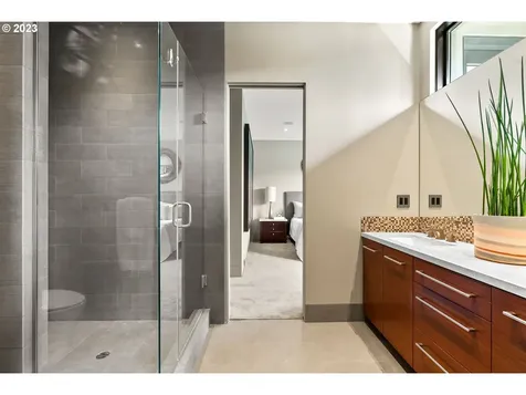 16819 Allen Road Lake Oswego OR 97035