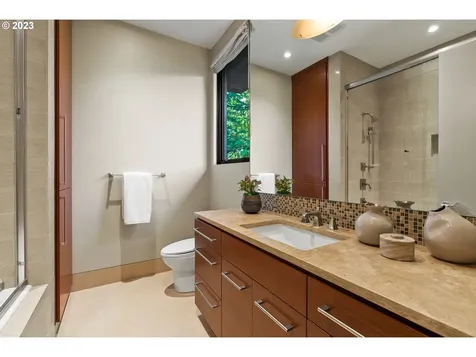 16819 Allen Road Lake Oswego OR 97035