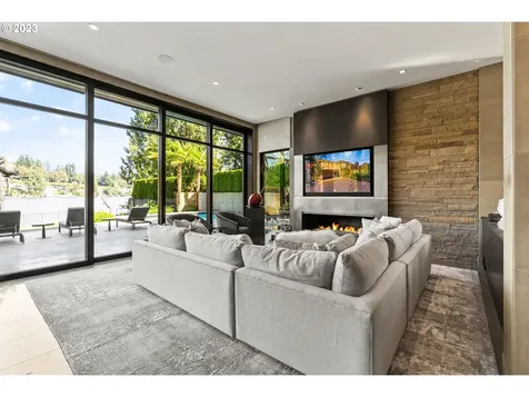 16819 Allen Road Lake Oswego OR 97035