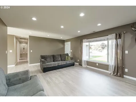 113 Terumi Lane Longview WA 98632