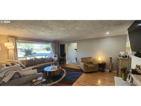 2064 Law Lane Eugene OR 97401