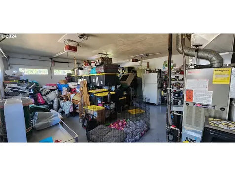 2064 Law Lane Eugene OR 97401