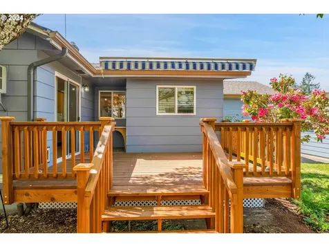 7915 Se Hawthorne Boulevard Portland OR 97215