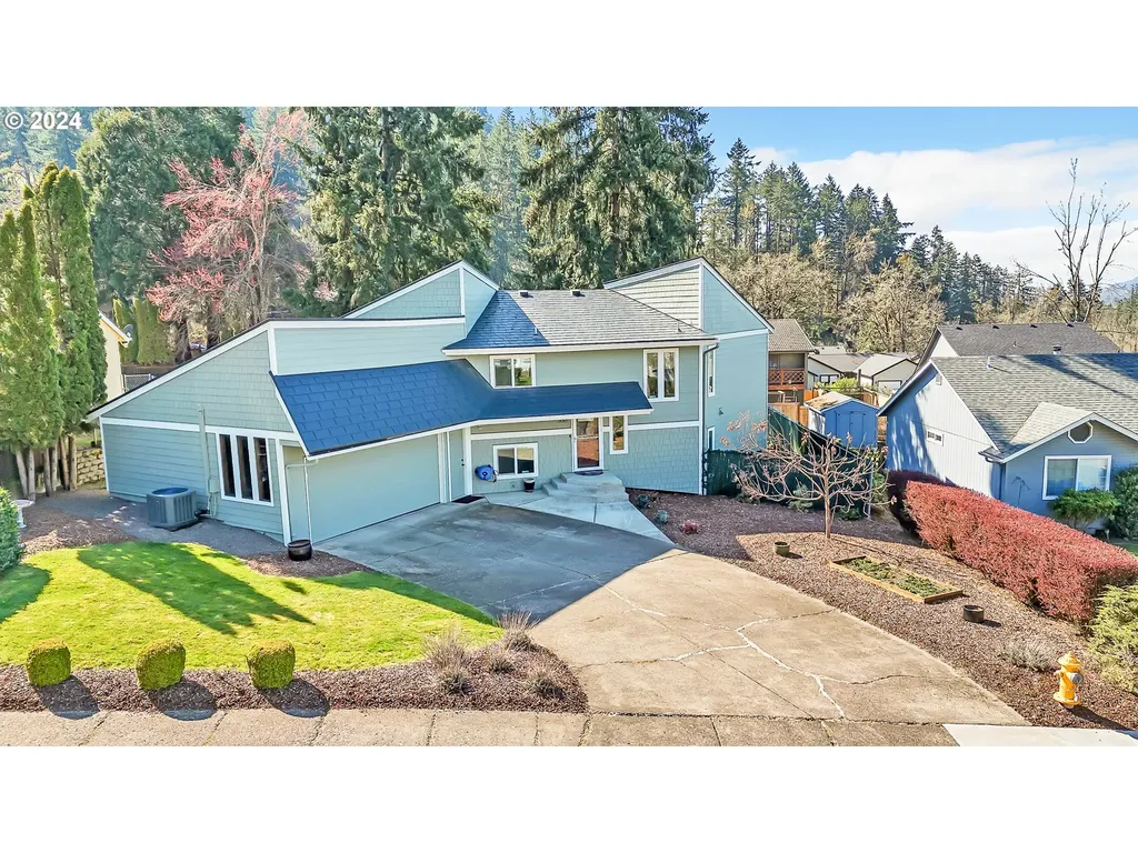 568 S 68th Place Springfield OR 97478