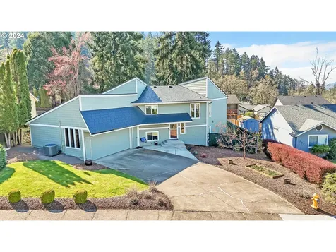 568 S 68th Place Springfield OR 97478