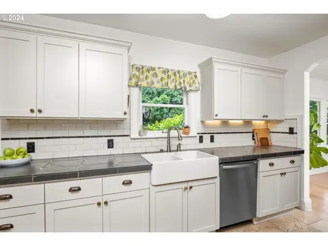 3235 Ne 29th Avenue Portland OR 97212