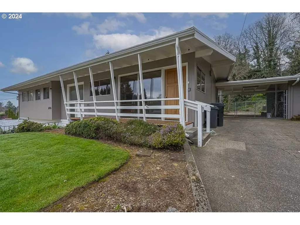 3876 Seneca Avenue Se Salem OR 97302