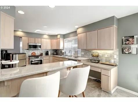 8033 SW Charlotte Drive Beaverton OR 97007
