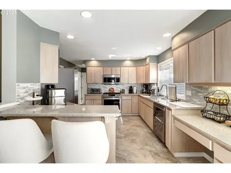 8033 SW Charlotte Drive Beaverton OR 97007