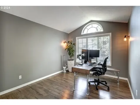 8033 SW Charlotte Drive Beaverton OR 97007