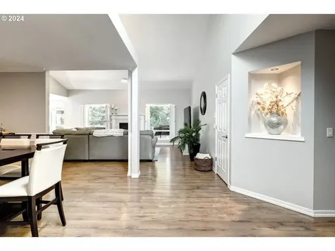 8033 SW Charlotte Drive Beaverton OR 97007
