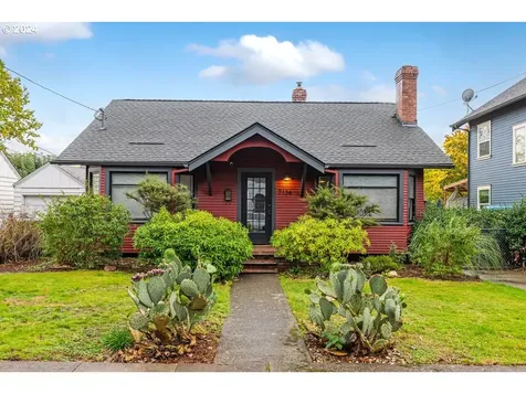 7136 SE 21st Avenue Portland OR 97202