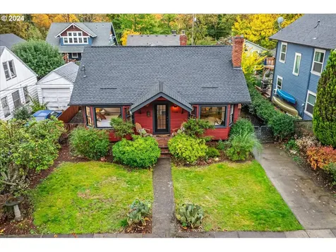 7136 SE 21st Avenue Portland OR 97202
