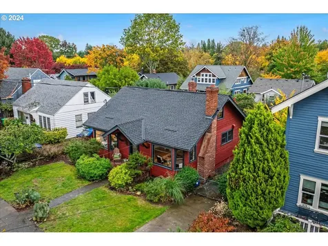 7136 SE 21st Avenue Portland OR 97202