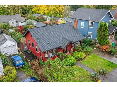 7136 SE 21st Avenue Portland OR 97202