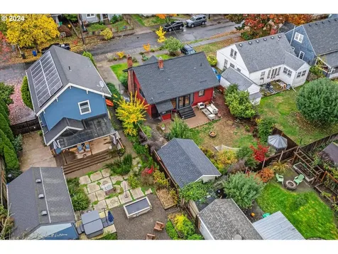 7136 SE 21st Avenue Portland OR 97202