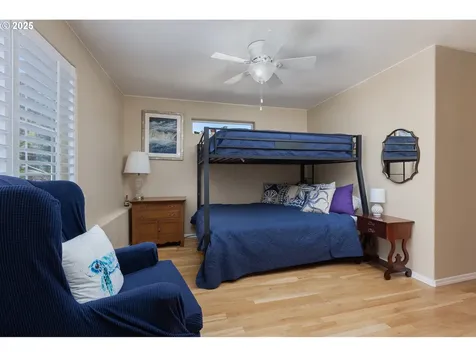 2477 NE 55th Court Lincoln City OR 97367