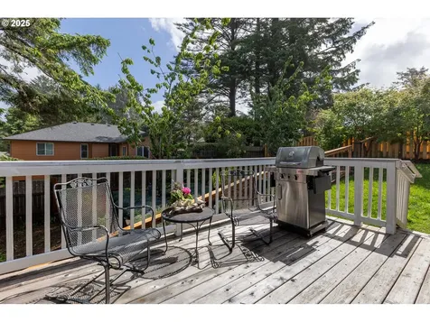 2477 NE 55th Court Lincoln City OR 97367