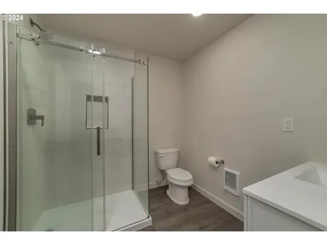 4048 Ocean Beach Highway Longview WA 98632