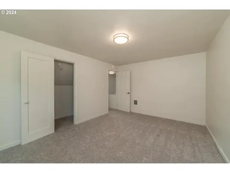 4048 Ocean Beach Highway Longview WA 98632