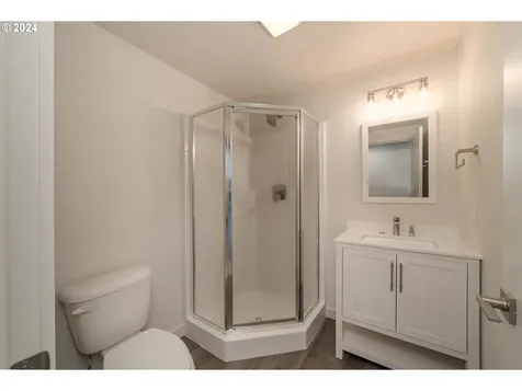 4048 Ocean Beach Highway Longview WA 98632
