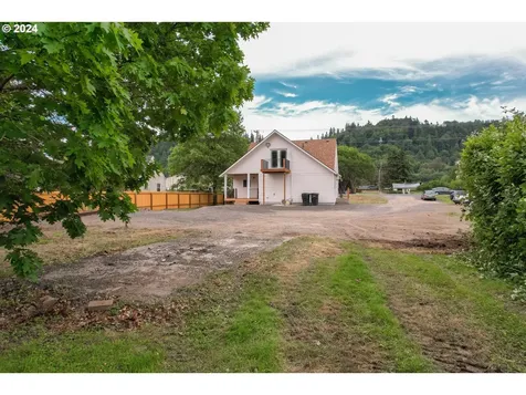 4048 Ocean Beach Highway Longview WA 98632