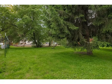 4048 Ocean Beach Highway Longview WA 98632
