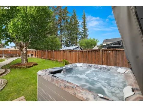 1963 Se 184th Way Portland OR 97233
