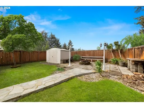 1963 Se 184th Way Portland OR 97233