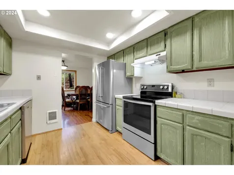 590 S 71st Street Springfield OR 97478