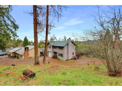 590 S 71st Street Springfield OR 97478