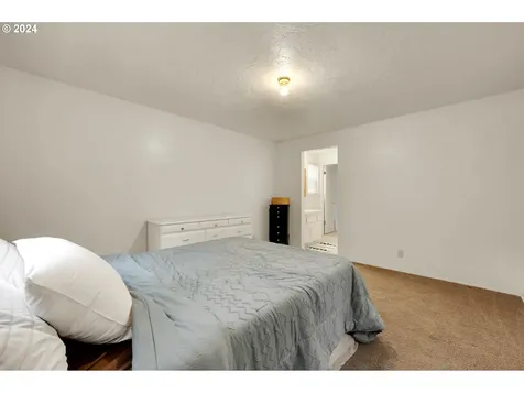 590 S 71st Street Springfield OR 97478