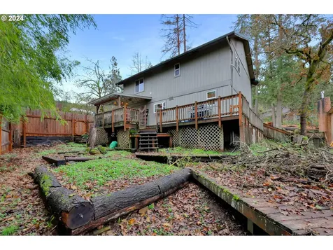 590 S 71st Street Springfield OR 97478