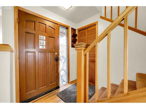 590 S 71st Street Springfield OR 97478