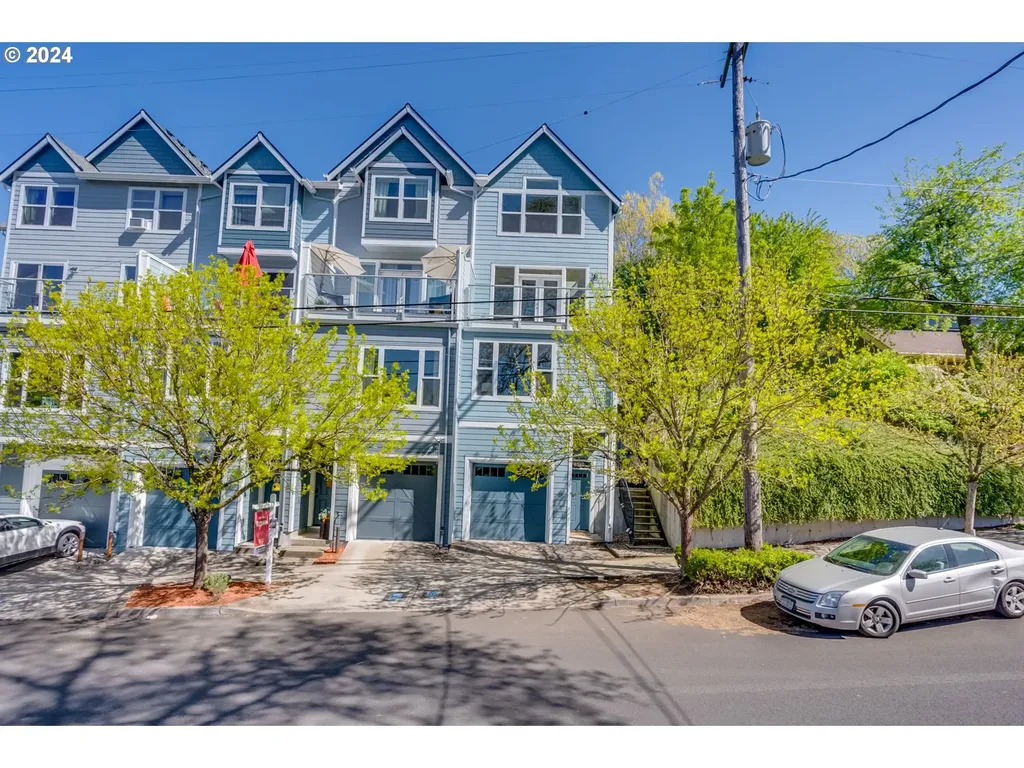 8225 N Edison Street Portland OR 97203