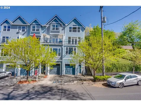 8225 N Edison Street Portland OR 97203