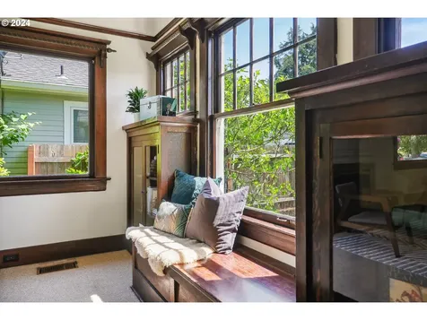2324 Ne Mason Street Portland OR 97211