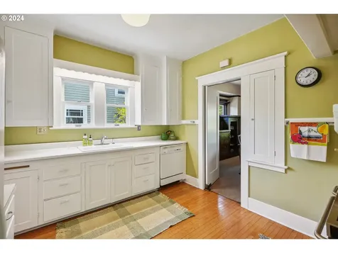 2324 Ne Mason Street Portland OR 97211